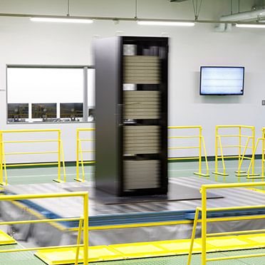 Image of Pursuit of customer satisfaction through abundant test data and evaluation technology